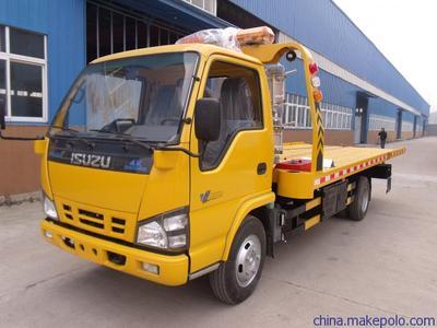 解放牌一拖二清障車(chē) 專(zhuān)業(yè)道路救援的可靠伙伴